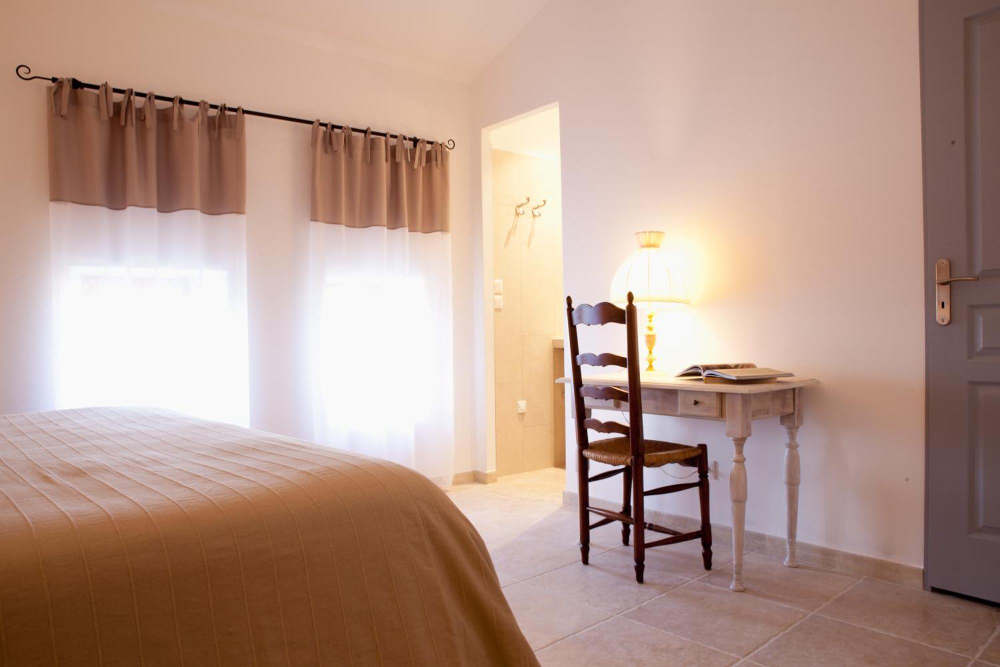 Mas D'Alaure B&B Verquieres Extérieur photo