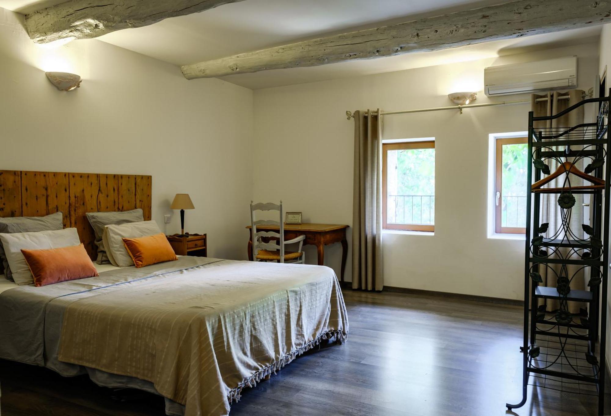 Mas D'Alaure B&B Verquieres Extérieur photo